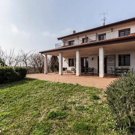 Villa With 6 Bedrooms In Montescudo With Wonderful Sea View Private Pool Enclosed Garden 10 Km From The Beach فيلة *
