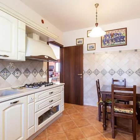 Villa With 6 Bedrooms In Montescudo With Wonderful Sea View Private Pool Enclosed Garden 10 Km From The Beach فيلة *